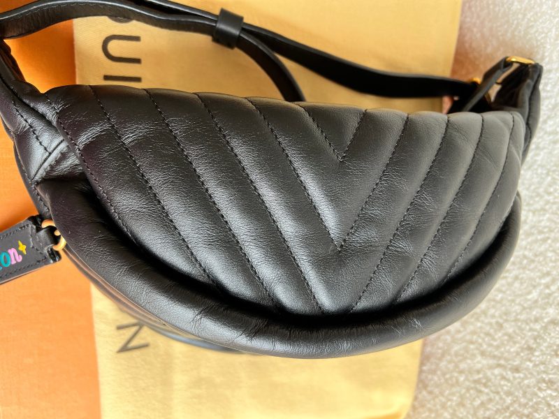 Louis Vuitton Black New Wave Camera Bag - Image 10