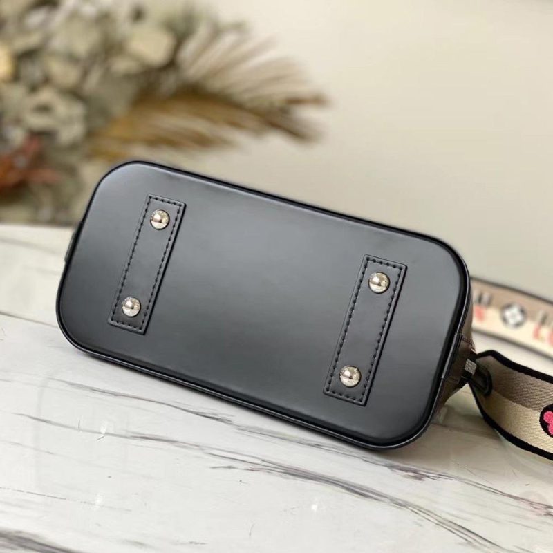 LOUIS VUITTON Alma BB Epi Black - Image 5