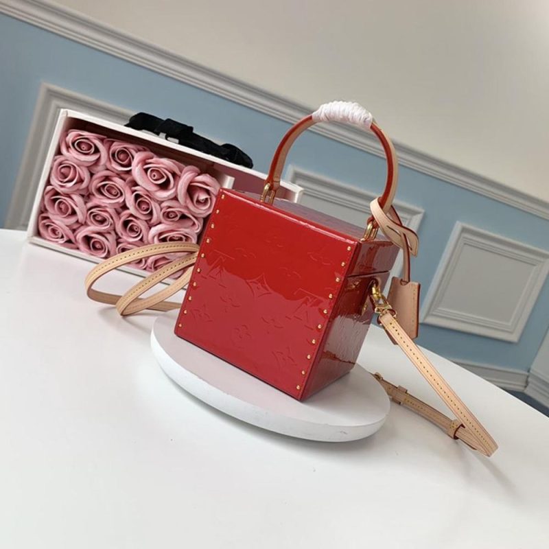 Louis Vuitton Bleeker Box Bag - Image 4