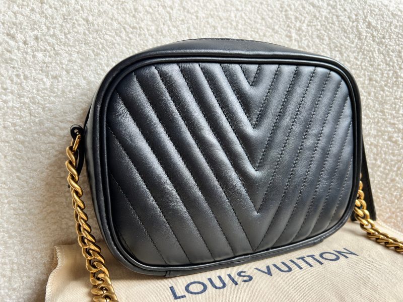 Louis Vuitton Black New Wave Chain Bag - Image 17