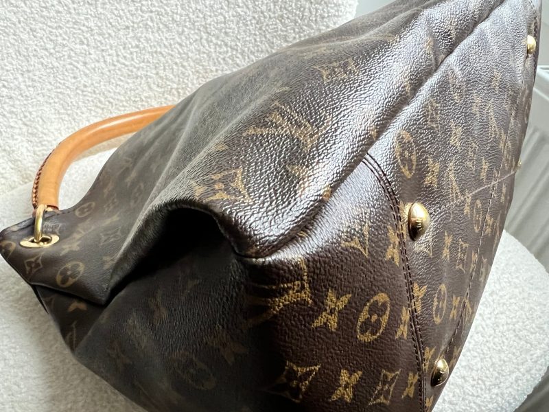 Louis Vuitton Artsy MM Monogram - Image 20