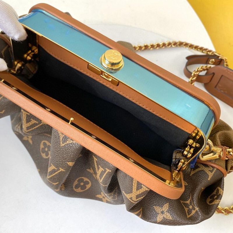 Louis Vuitton BOURSICOT EW - Image 2