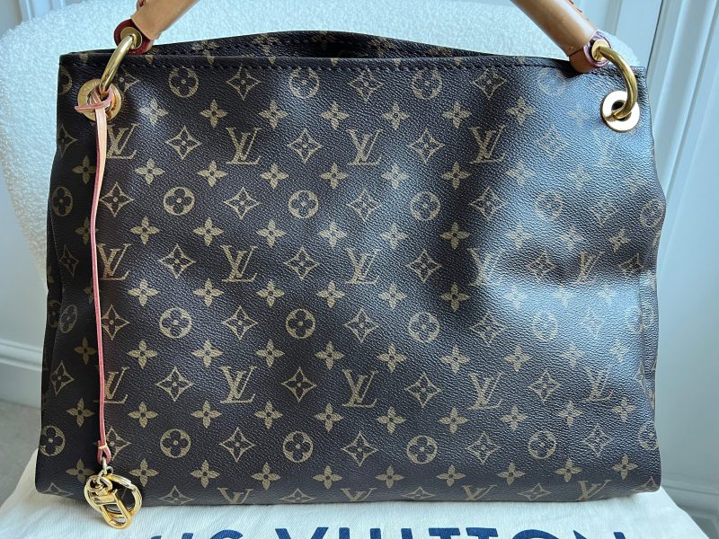 LOUIS VUITTON Artsy MM Empreinte Leather Hobo Bag Dune - Image 8