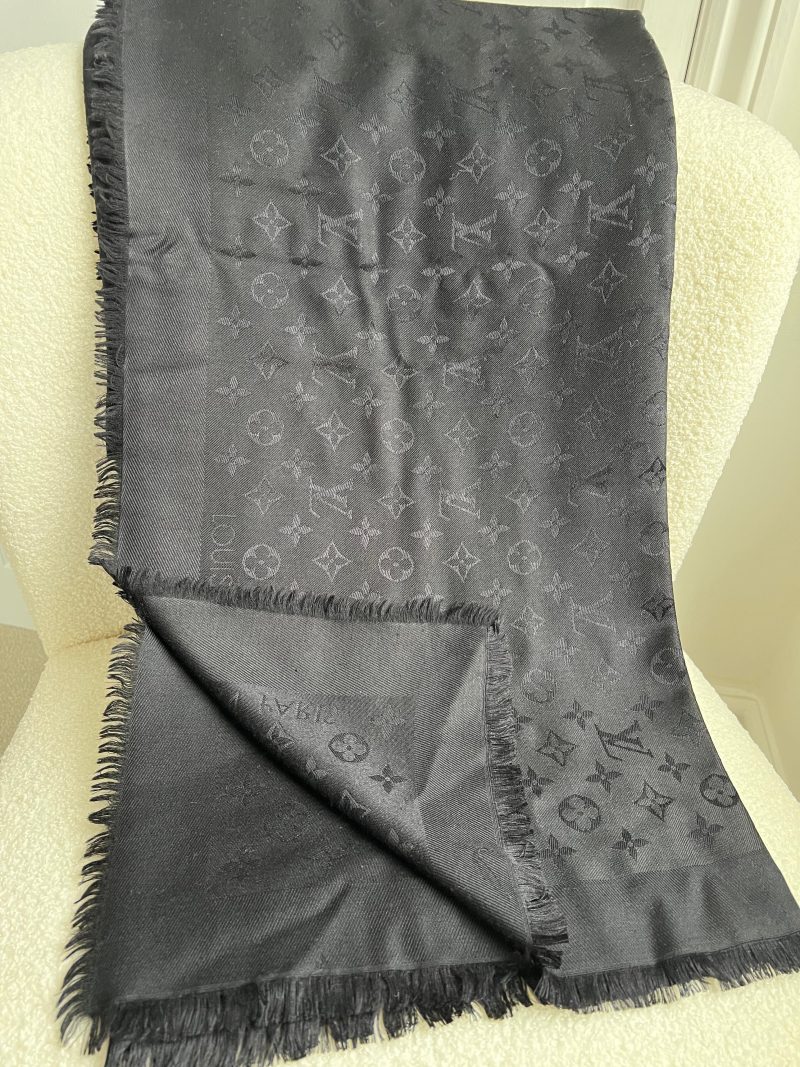 Louis Vuitton Black Monogram Shine Shawl - Image 11
