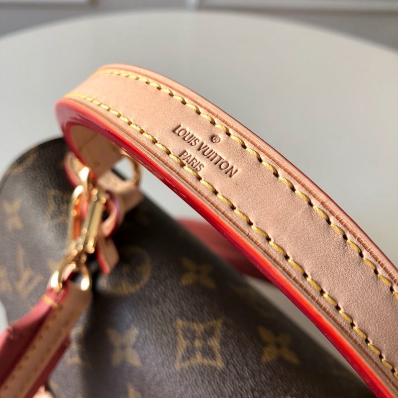 Louis Vuitton Cluny BB Bag - Image 5