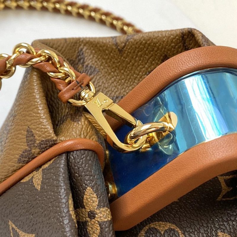 Louis Vuitton BOURSICOT EW - Image 4