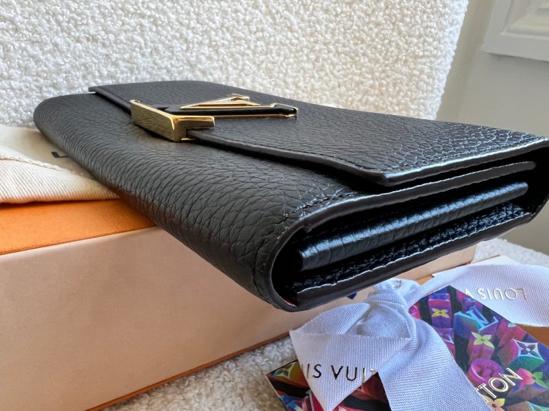 Louis Vuitton Black Chain Bag Small Gold Hardware - Image 11
