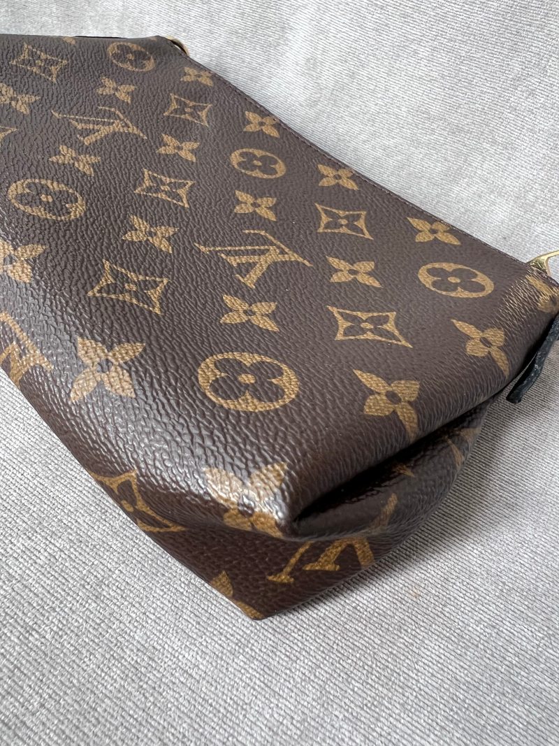 Louis Vuitton Black and Monogram Pallas Pochette - Image 21