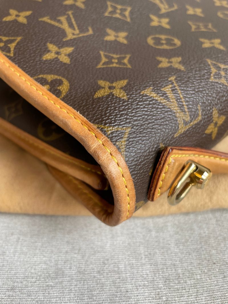 Louis Vuitton Belaia - Image 19
