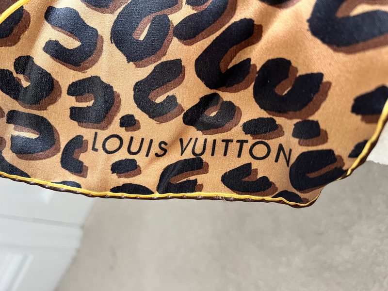 Louis Vuitton Brown Leopard Stephen Sprouse Cashmere Scarf - Image 6
