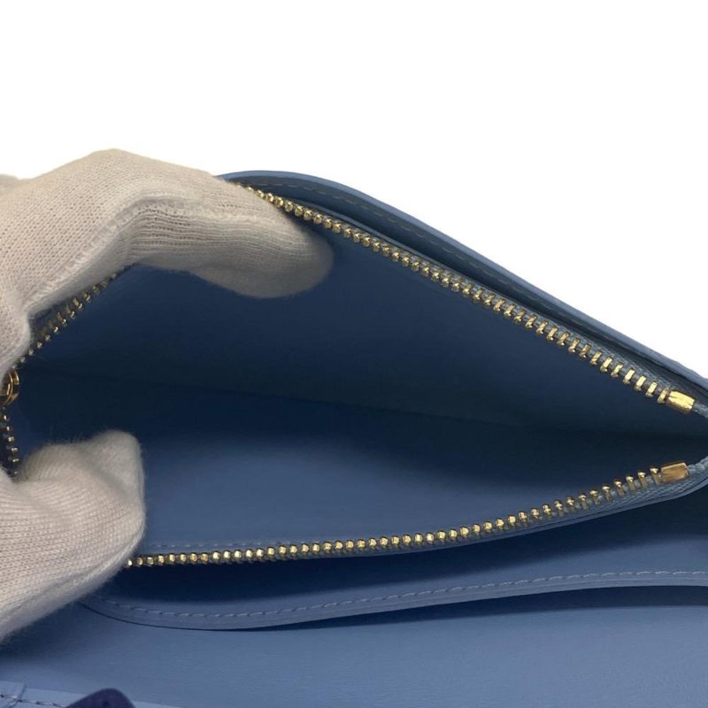 Louis Vuitton CapucinesLeather Wallet() - Image 4