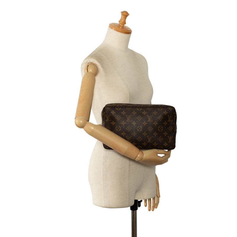 Brown Louis Vuitton Monogram Trousse Toilette 28 Pouch - Image 11