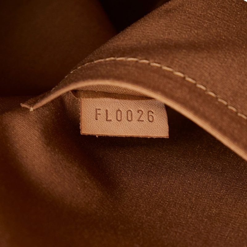 Brown Louis Vuitton Monogram Vernis Reade PM Handbag - Image 7