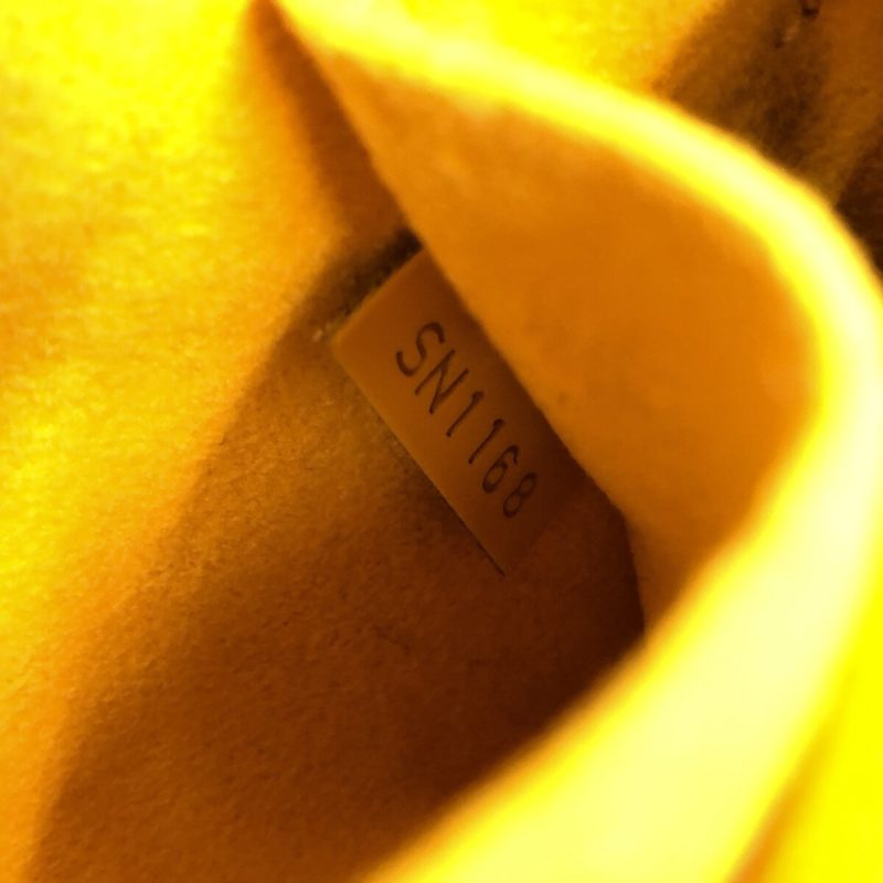 Louis Vuitton Alma Amarante Monogram Vernis - Image 6