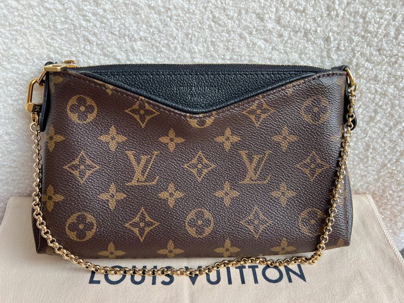 Louis Vuitton Black and White Monogram Canvas Shoulder Bag Medium - Image 4