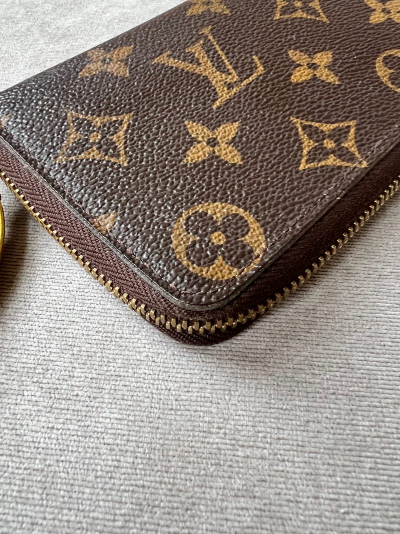 Louis Vuitton Clemence Wallet in Monogram - Image 14
