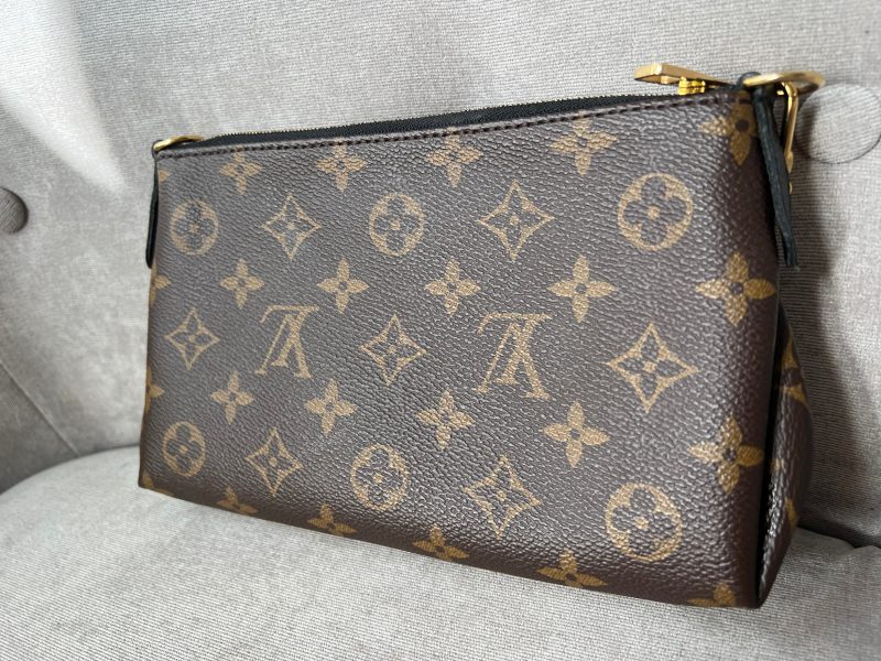 Louis Vuitton Black and Monogram Pallas Pochette - Image 14