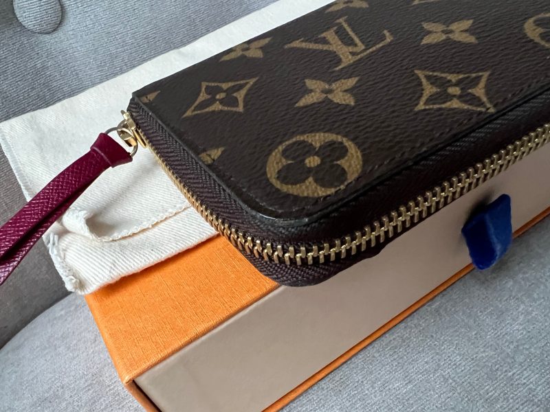 Louis Vuitton Clemence Wallet in Reverse Monogram - Image 10