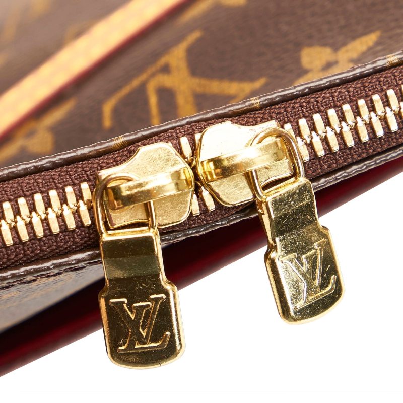 Louis Vuitton Coussin MM Bag - Image 8