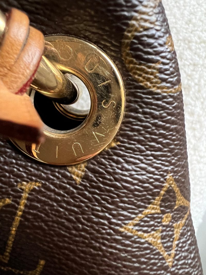 Louis Vuitton Artsy MM Monogram - Image 7