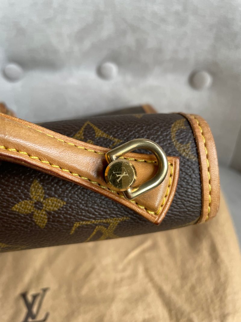 Louis Vuitton Belaia - Image 22