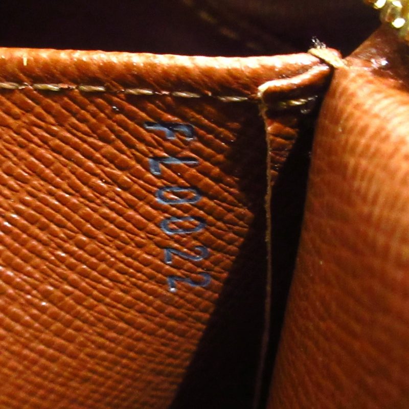 Louis Vuitton CitéCanvas Shoulder Bag () - Image 6