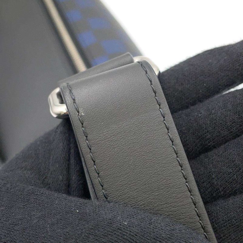 Louis Vuitton Canyon Messenger PM Utah Leather Bleu Marine - Image 11