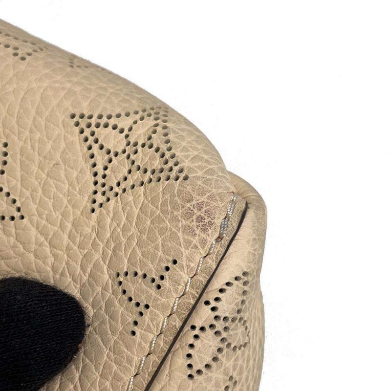 LOUIS VUITTON Bella Tote Mahina Black - Image 9