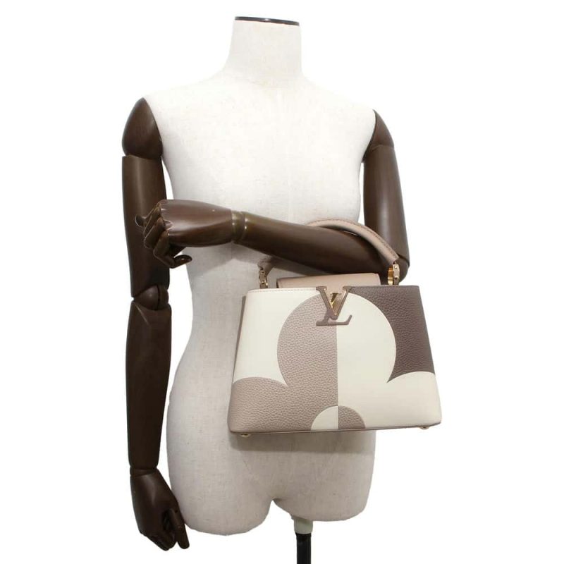 Louis Vuitton Capucines GM - Image 5