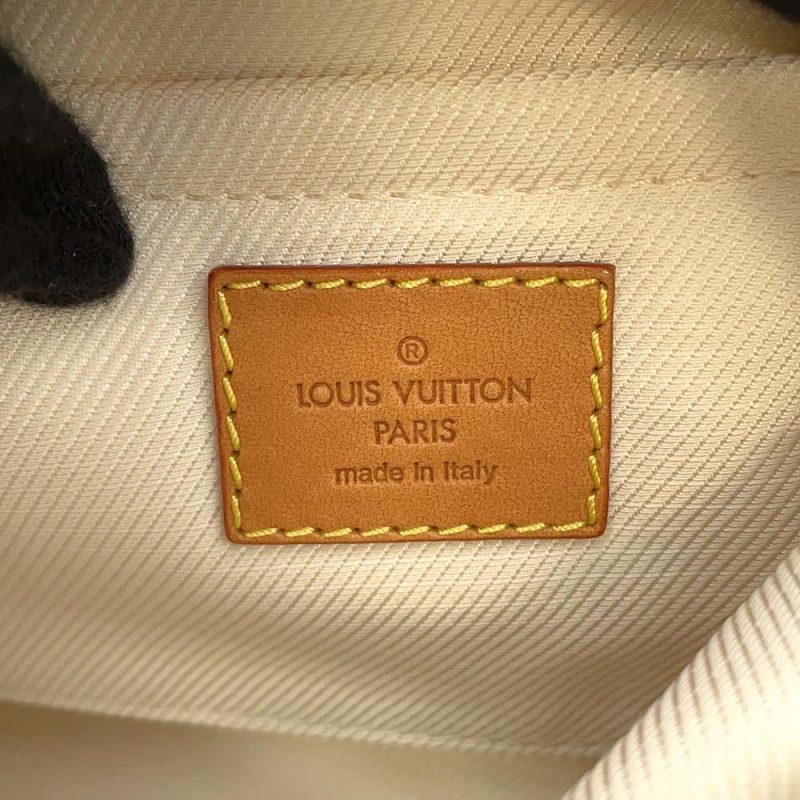 Louis Vuitton Bum bag - Image 11
