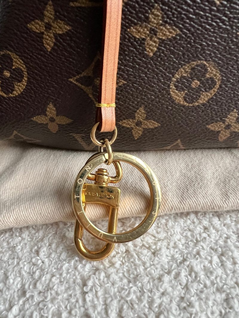 LOUIS VUITTON Artsy MM Empreinte Leather Hobo Bag Dune - Image 7