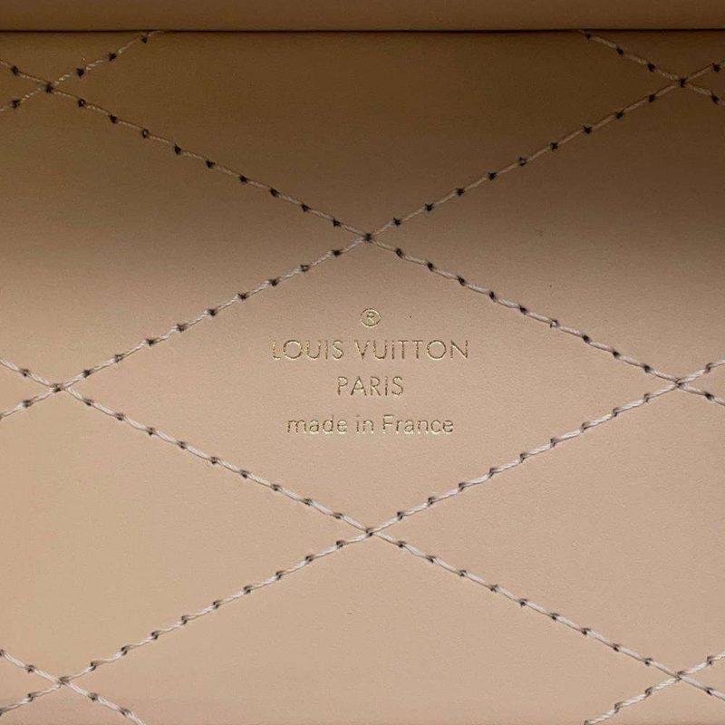 LOUIS VUITTON Camera box Noir M11131 Monogram Empreinte Leather - Image 13