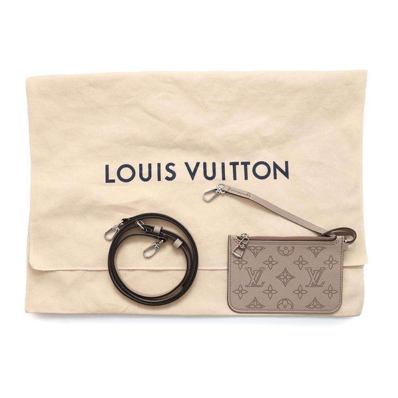 LOUIS VUITTON Blossom Hoops Gold - Image 12