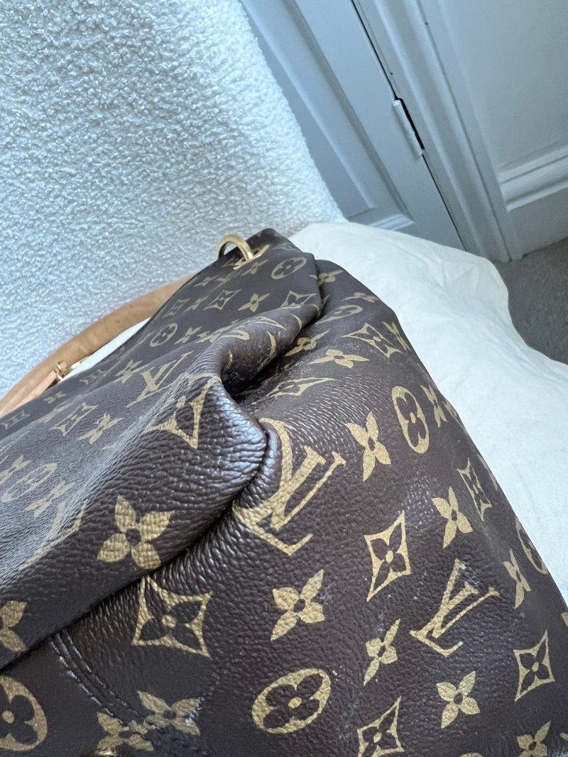 LOUIS VUITTON Artsy MM Empreinte Leather Hobo Bag Dune - Image 28