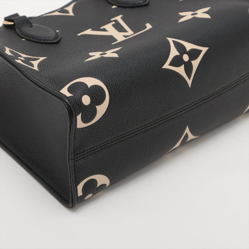 Louis Vuitton Black Wool Monogram Chapka Carry On Hat - Image 4