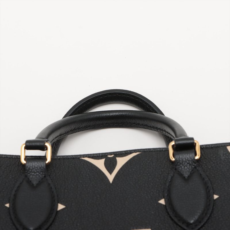 Louis Vuitton Black Wool Monogram Chapka Carry On Hat - Image 6