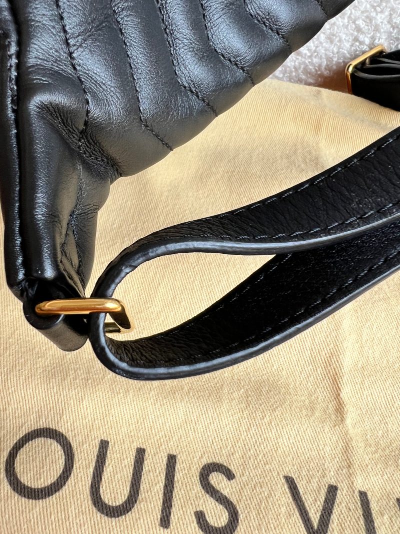 Louis Vuitton Black New Wave Camera Bag - Image 20