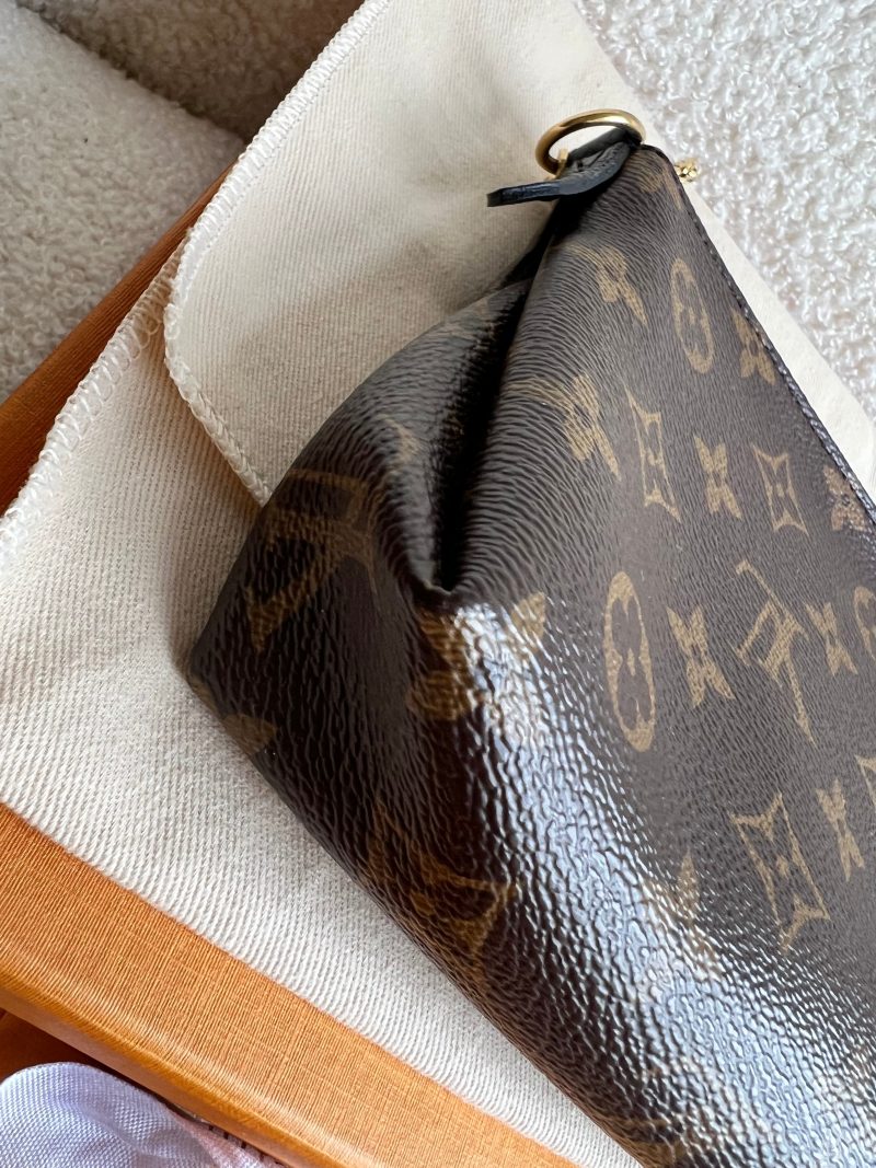 Louis Vuitton Black and White Monogram Canvas Shoulder Bag Medium - Image 17