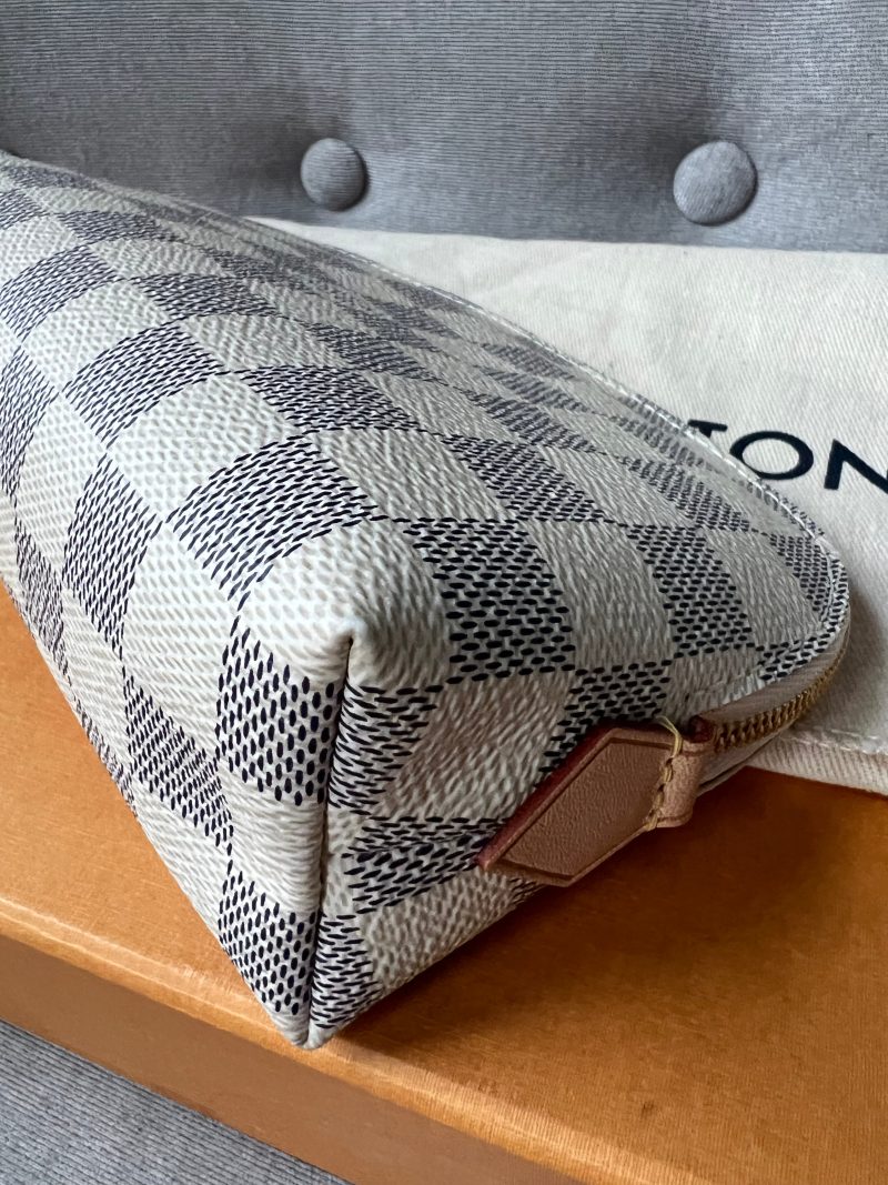 Louis Vuitton Cosmetic Pouch Monogram Vernis Leather Cherry - Image 13