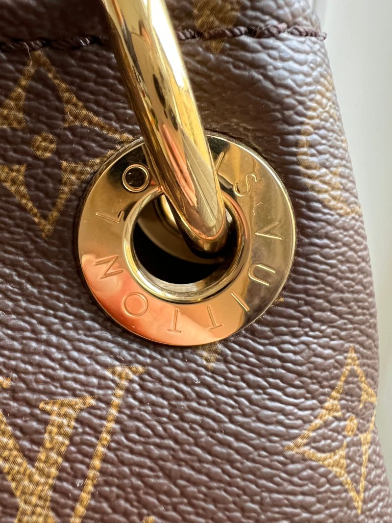 Louis Vuitton Artsy MM Monogram - Image 12