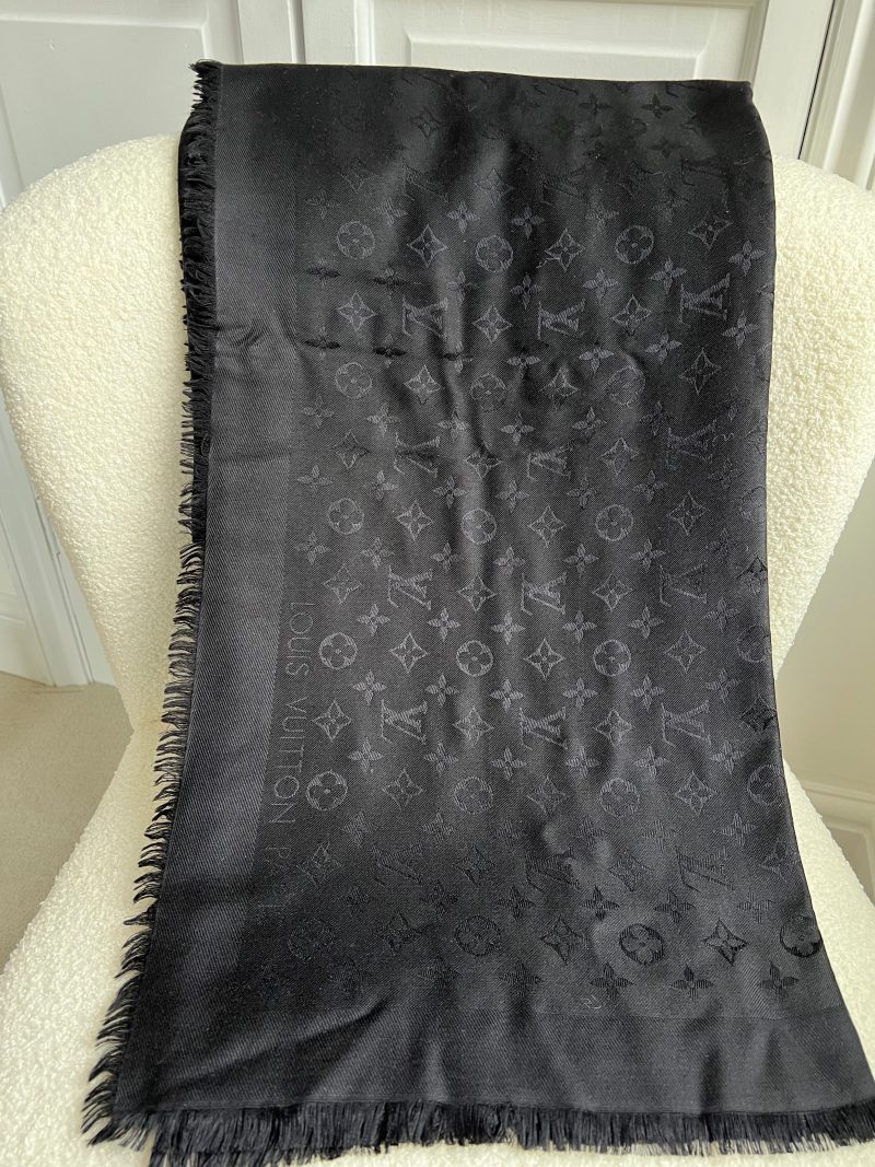 Louis Vuitton Black Monogram Shine Shawl - Image 8