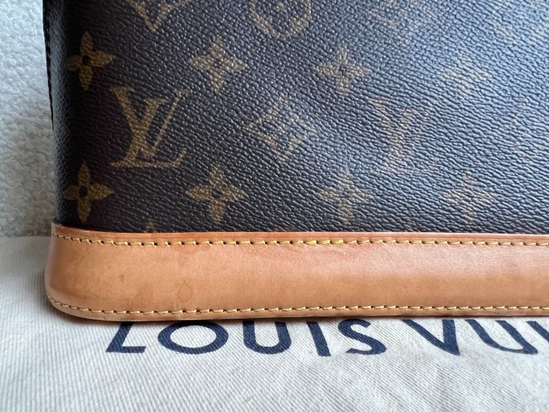 LOUIS VUITTON Alma BB Monogram Patent Leather Satchel Crossbody Bag Red - Image 18