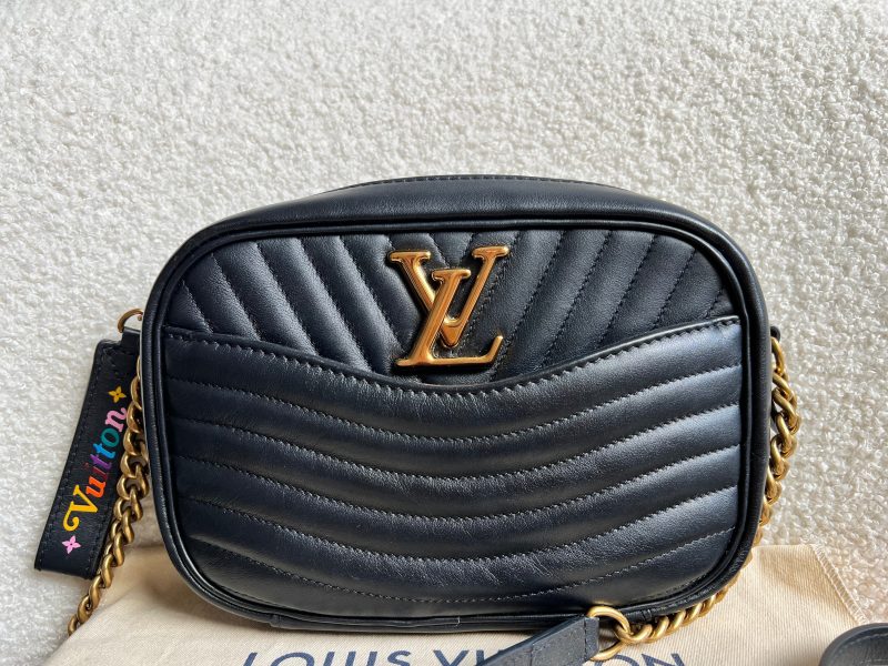 Louis Vuitton Black New Wave Chain Bag - Image 3