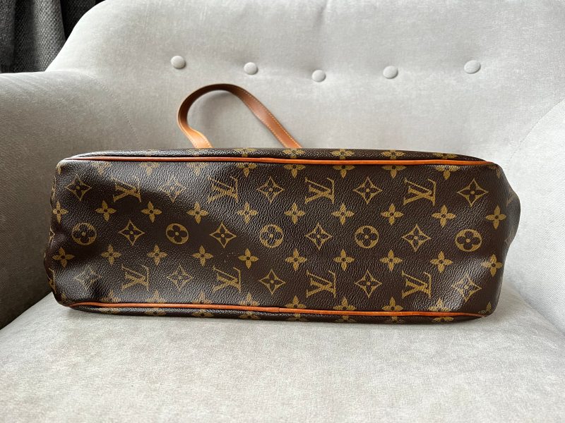 Louis Vuitton Batignolles Horizontal in Monogram Canvas - Image 16