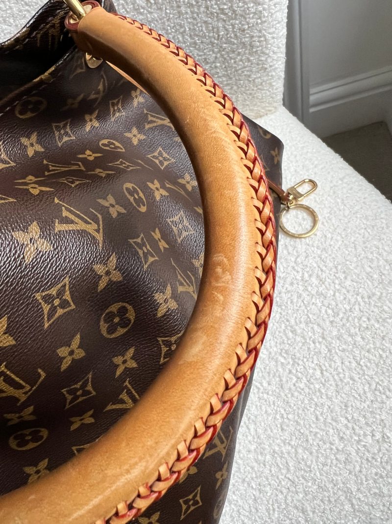 Louis Vuitton Artsy MM Monogram - Image 11