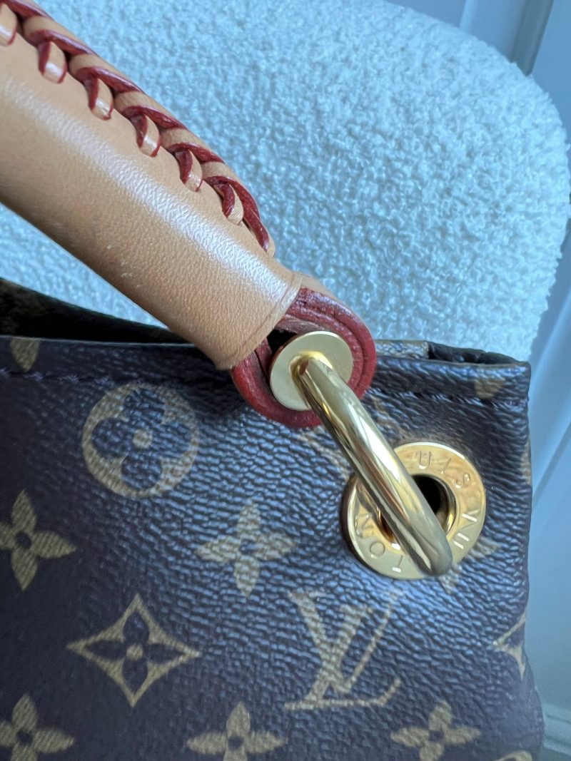 LOUIS VUITTON Artsy MM Empreinte Leather Hobo Bag Dune - Image 18