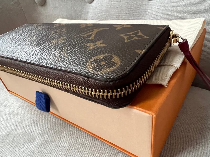 Louis Vuitton Clemence Wallet in Reverse Monogram - Image 8