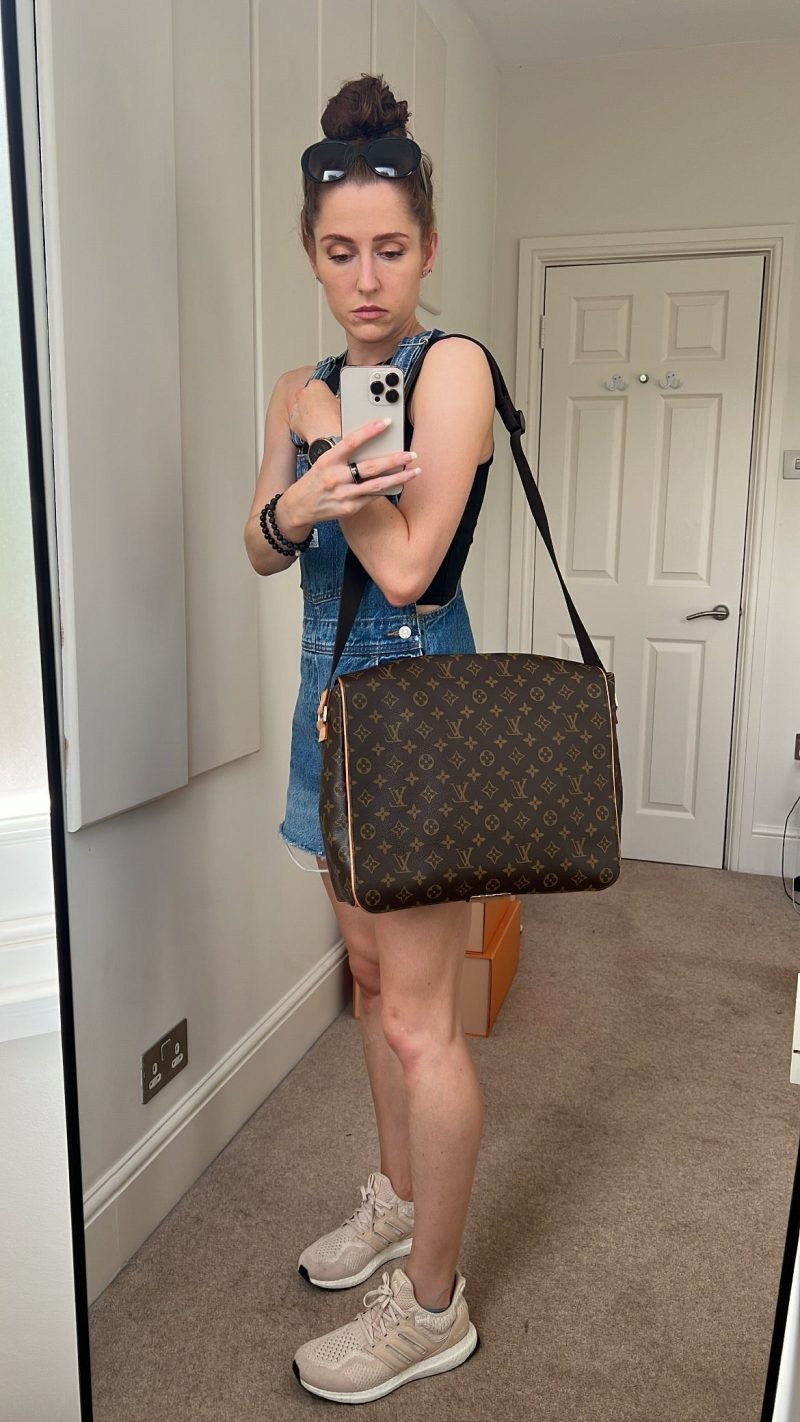 Louis Vuitton Abbesses Messenger Bag - Image 3