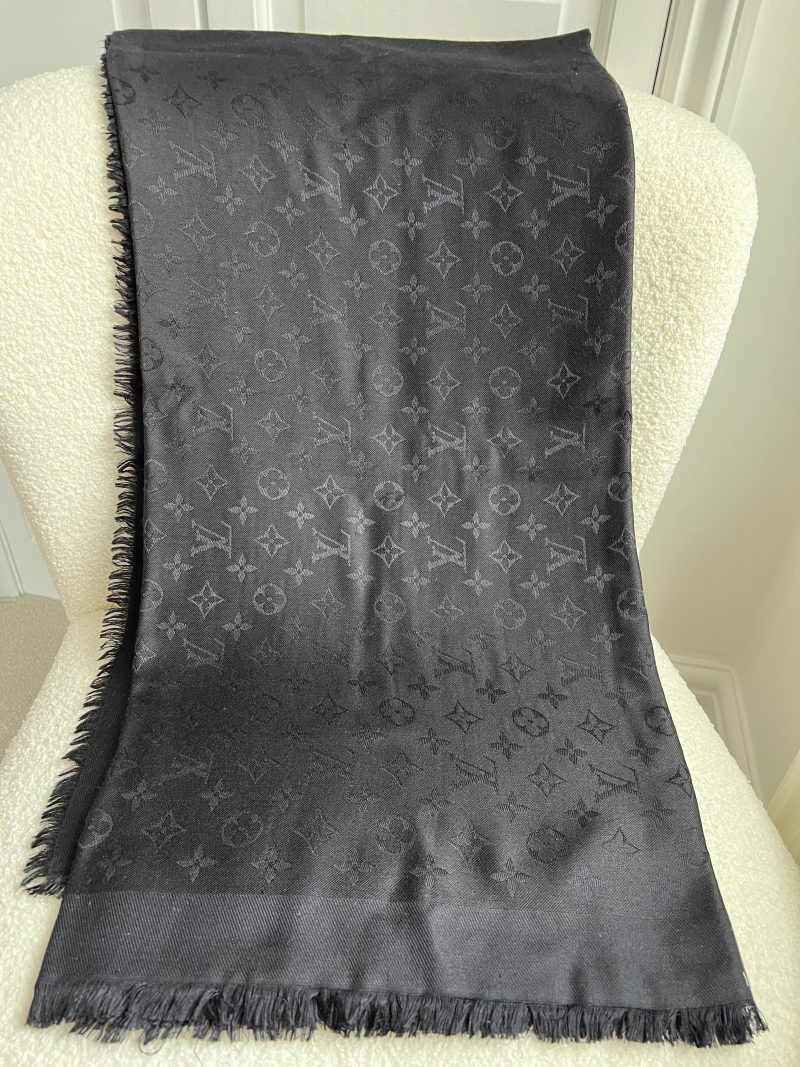 Louis Vuitton Black Monogram Shine Shawl - Image 5