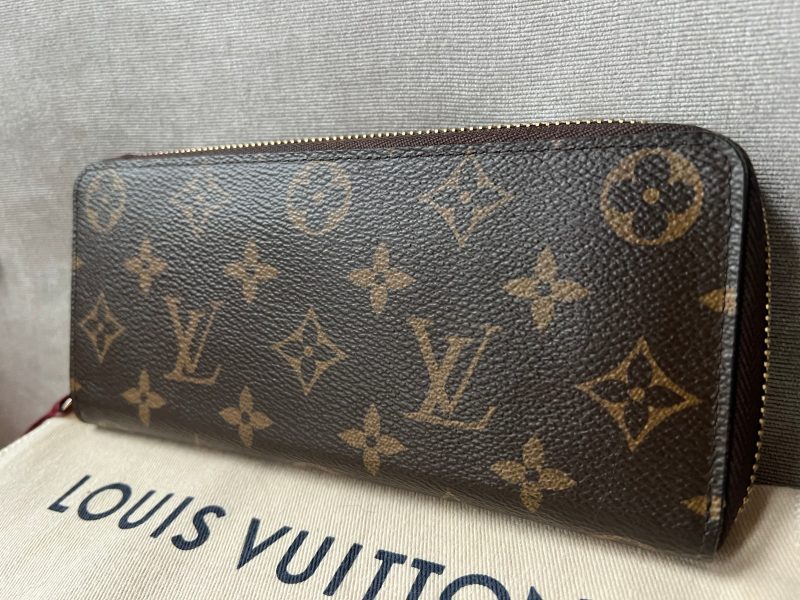 Louis Vuitton Clemence Wallet in Reverse Monogram - Image 3